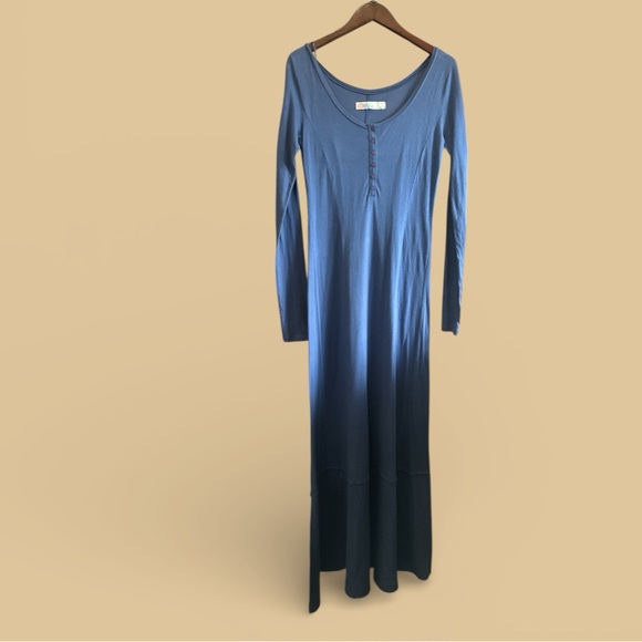 Free People Beach Henley Elegant Blue Maxi Long Sleeve Casual Dress Size Medium - Picture 2 of 6